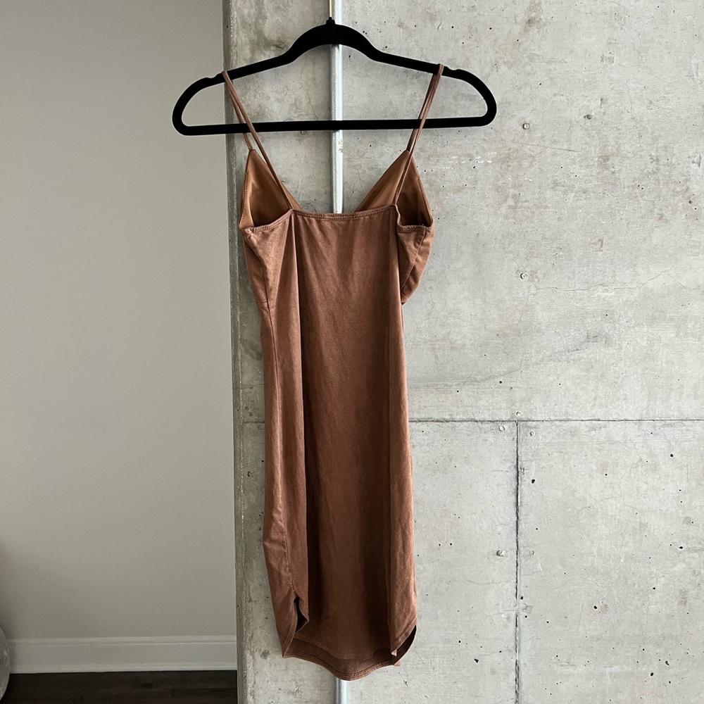 Dress - Picture 3 of 3